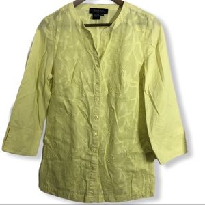 Peck & Peck textured floral yellow button blouse